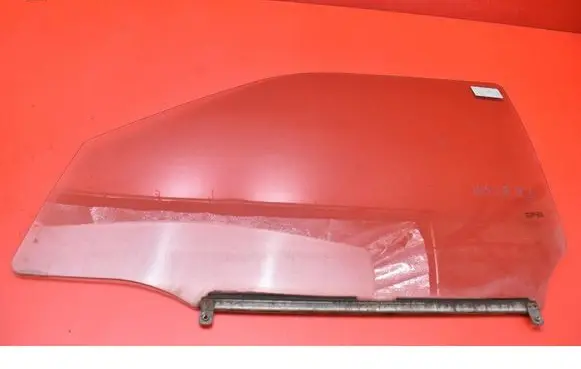 Suzuki Swift I Front door window glass four-door