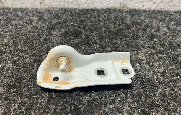 BMW X1 U11 Fender mounting bracket 9883416