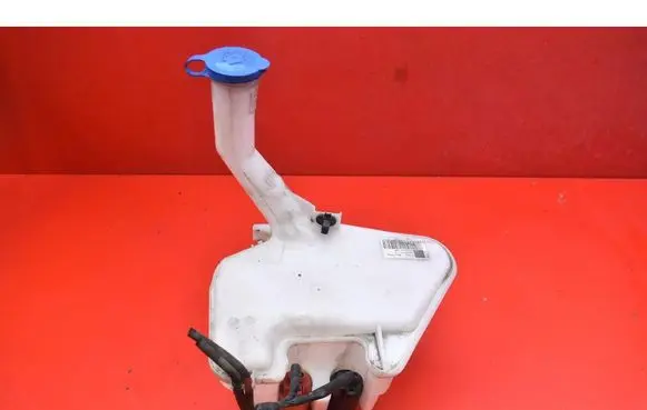 Toyota Yaris Windshield washer fluid reservoir/tank 85310-0D060
