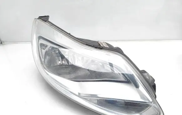 Ford Focus Headlight/headlamp BM51-13W029 BM51-13D154