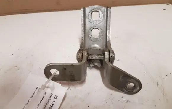 Opel Astra J Front door upper hinge