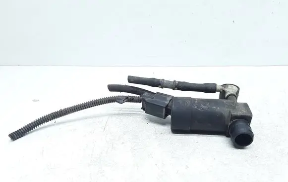 Volvo XC90 Windscreen/windshield washer pump 1S7117K624FE