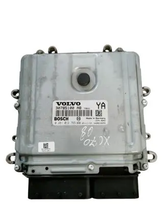 Volvo XC70 Engine control unit/module 30785100 1039S18372 0281012765