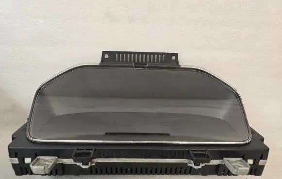 Volvo XC90 Speedometer (instrument cluster) 32200340