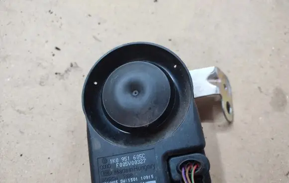 Audi A7 S7 4G Alarm system siren 1K0951605C