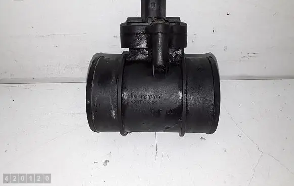 Opel Meriva B Mass air flow meter 13307079