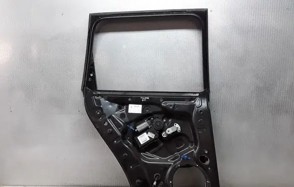 Volkswagen Touareg I Rear door window regulator with motor 7L6839729C