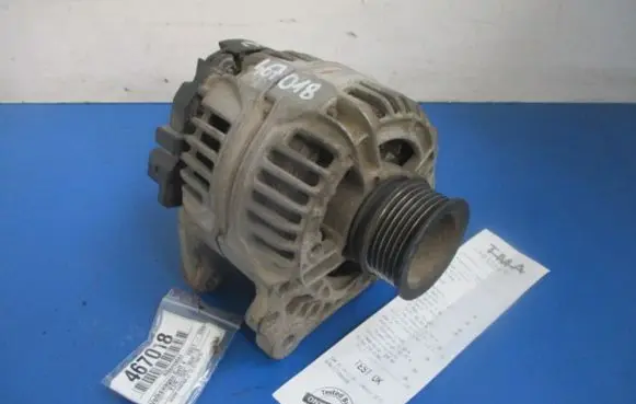 Volkswagen Golf IV Generator/alternator 028903028C