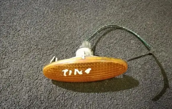 Nissan Almera Tino Front fender indicator light