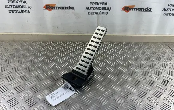 KIA Sorento Accelerator throttle pedal