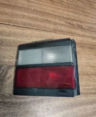 Volkswagen PASSAT B3 Tailgate rear/tail lights 333945107