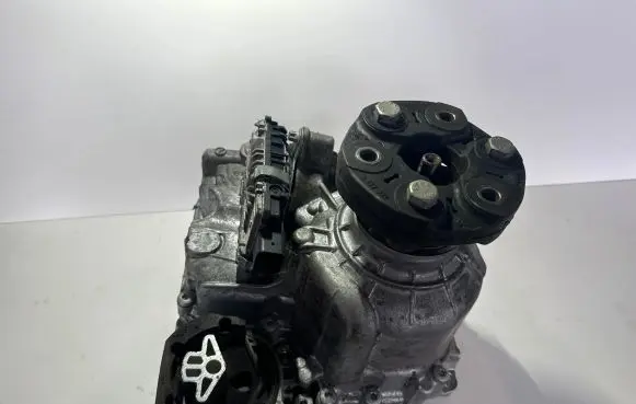 BMW X5 G05 Gearbox transfer box case 