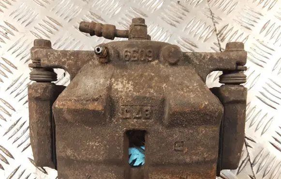 Nissan Qashqai Front brake caliper