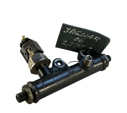 Jaguar S-Type Fuel main line pipe
