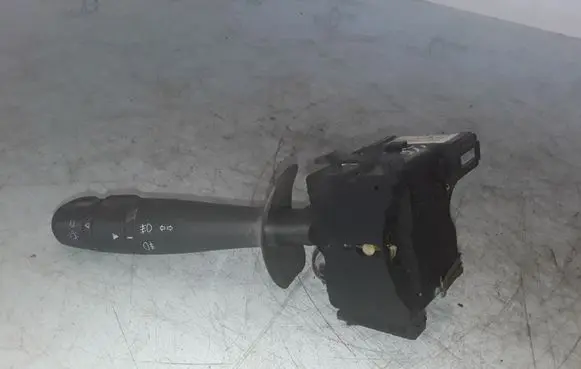 Renault Laguna II Indicator stalk 8200420148