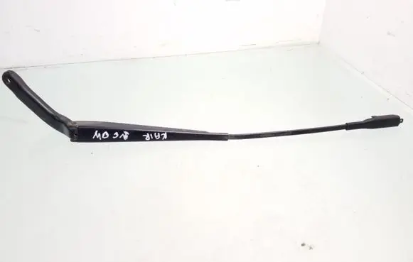 Mercedes-Benz Sprinter W906 Front wiper blade arm 9068200644