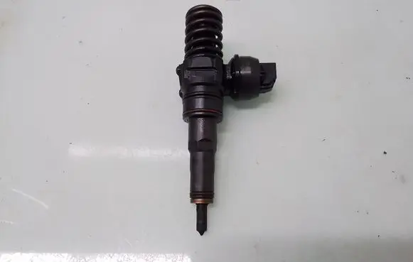 Volkswagen Sharan Fuel injector 038130073AK