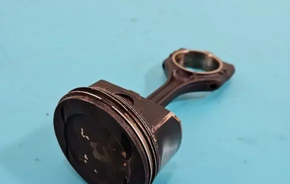 Piston
