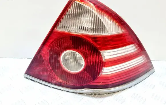 Ford Mondeo Mk III Rear/tail lights 1S7113404A 6S71-13404-A