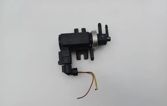 Volkswagen New Beetle Turbo solenoid valve 1J0906627