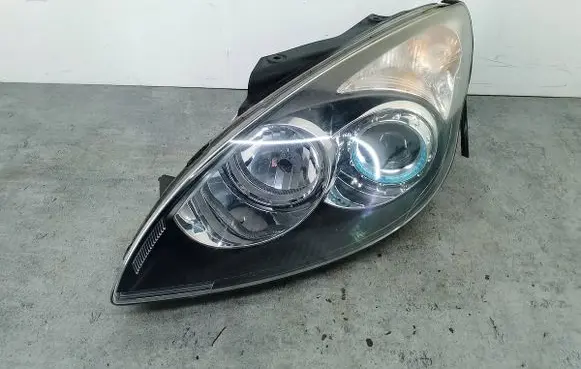 Hyundai i30 Headlight/headlamp 