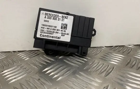 Mercedes-Benz C W204 Fuel injection pump control unit/module A0009003101