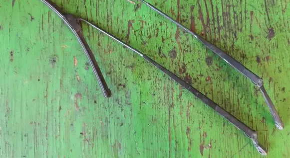 Renault Laguna II Front wiper blade arm