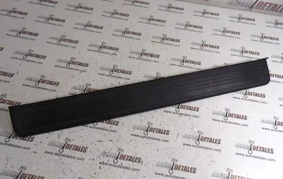 Honda CR-V Front sill trim cover 84252SWAA