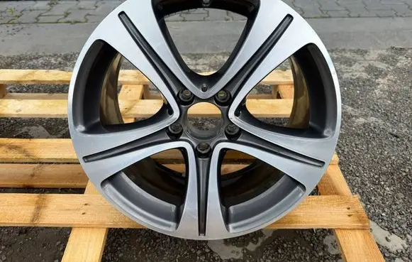 Mercedes-Benz E W213 R17 alloy rim A2134011200