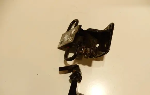 Audi A6 S6 C6 4F Front door lower hinge 8F0831412E 54207