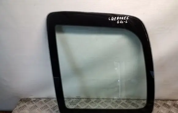Jeep Cherokee III KJ Rear side window