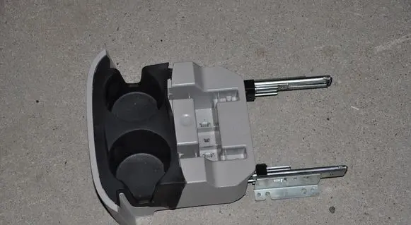 Chrysler Pacifica Cup holder back 