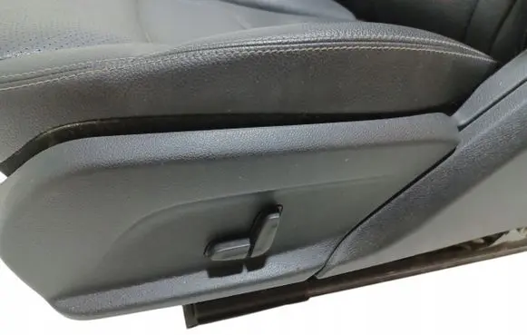 Mercedes-Benz C W205 Seat trim A2059191322