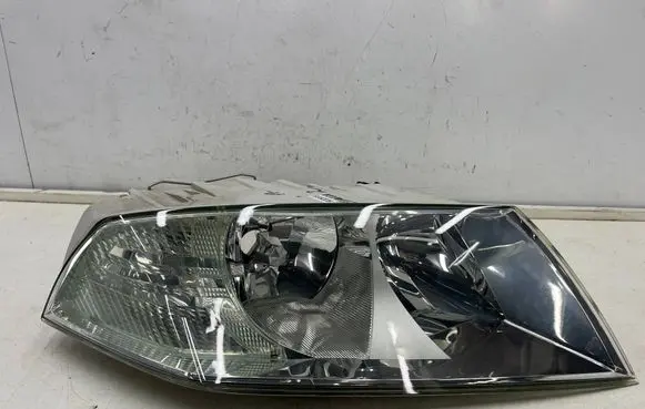 Skoda Octavia Mk2 (1Z) Headlight/headlamp
