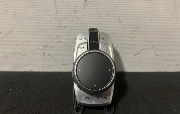BMW 7 G11 G12 Head unit multimedia control 6844222
