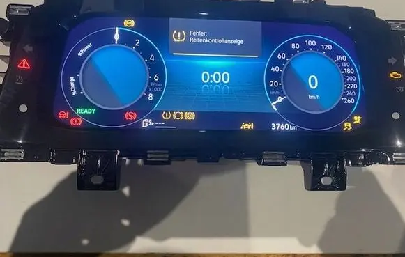 Speedometer (instrument cluster)