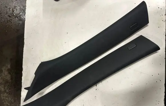 BMW X5 E70 (A) pillar trim 7129750 7129749
