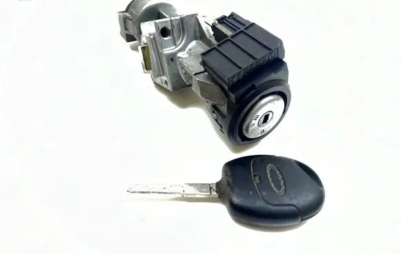 Ford Focus Ignition lock 3M513F880AC
