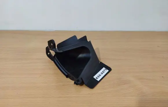 Mazda 3 II Intercooler air guide/duct channel BHE4501U1