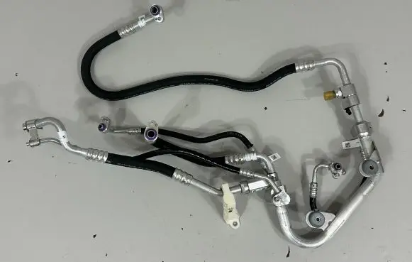 BMW i4 Air conditioning (A/C) pipe/hose 9418662 9474789