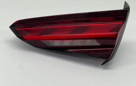 Audi A5 Tailgate rear/tail lights 8W6945094AB 660262 660000