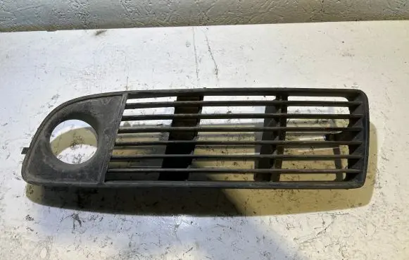 Audi A6 S6 C5 4B Front bumper lower grill 4B0807681G 12462