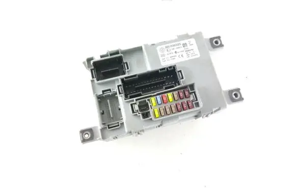 Opel Combo D Fuse module 00519383520 28385750 116RI000674