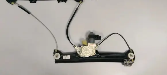 BMW 5 E60 E61 Front door electric window regulator 7184383