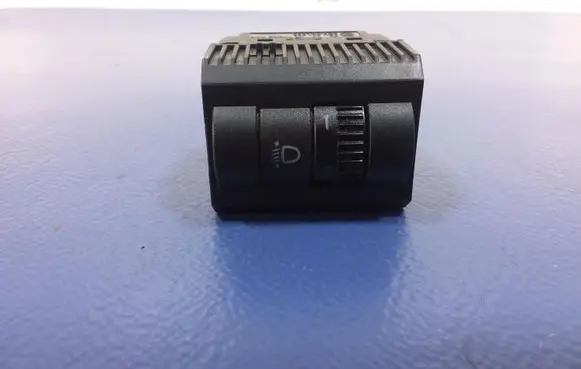 Volkswagen Cross Polo Light switch 6RU941333