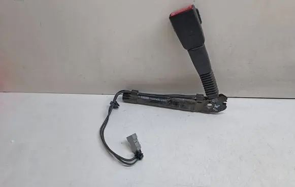 BMW 3 E90 E91 Front seatbelt buckle 7213563