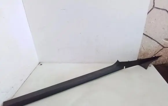 Front sill trim cover