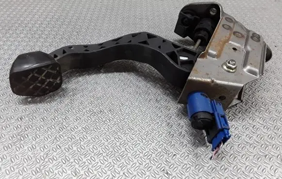 Clutch pedal