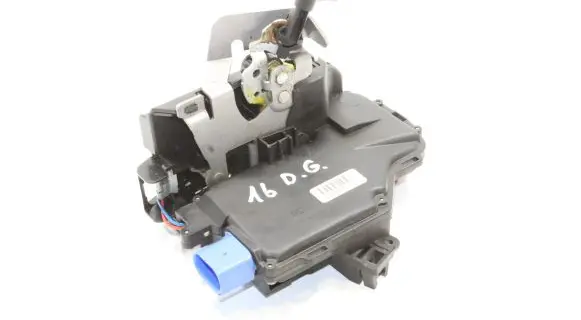 Audi A8 S8 D3 4E Rear door lock 4E0839016