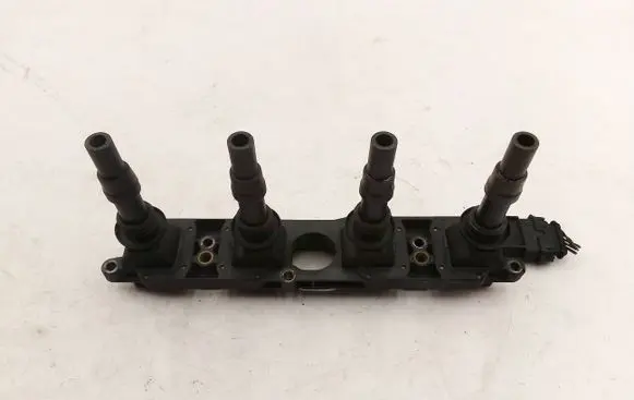 Opel Astra H High voltage ignition coil 90536194 5WK9317